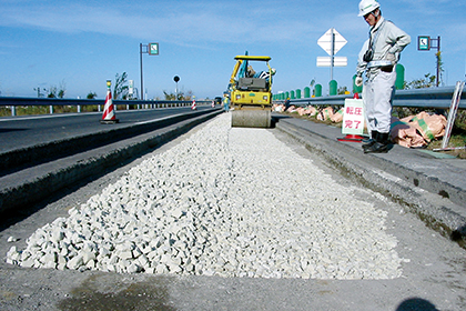 既設道路の沈下抑制